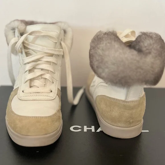 Vintage Chanel boots sneakers Italy size 38 real Fur Rare white Gray - Picture 1 of 12